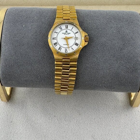 Vintage Daniel Mink Swiss-made luxury watch main image 5